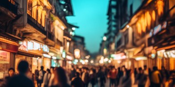 走过人山人海究竟是哪首歌？