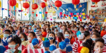 国庆节让学生唱什么歌？
