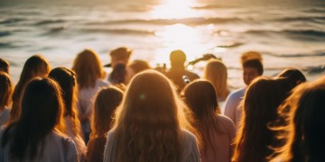 海选现场女生唱的英文歌究竟叫什么？